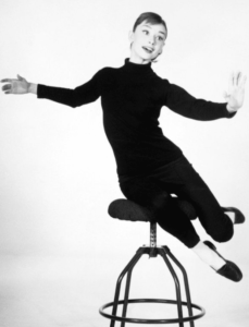 Audrey Hepburn... τα 8 fashion items που χρειάζεστε για να αντιγράψετε το στυλ της!!!